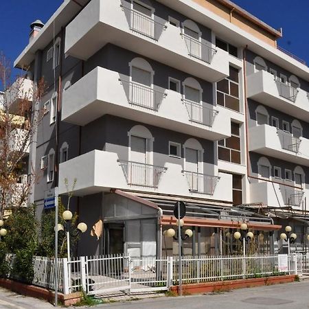 Hotel Sabbia D'Oro Rimini Exteriör bild