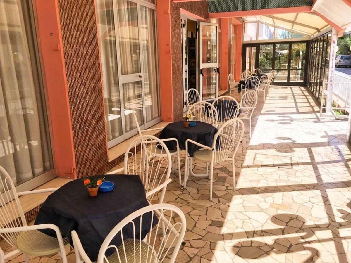 Hotel Sabbia D'Oro Rimini Exteriör bild