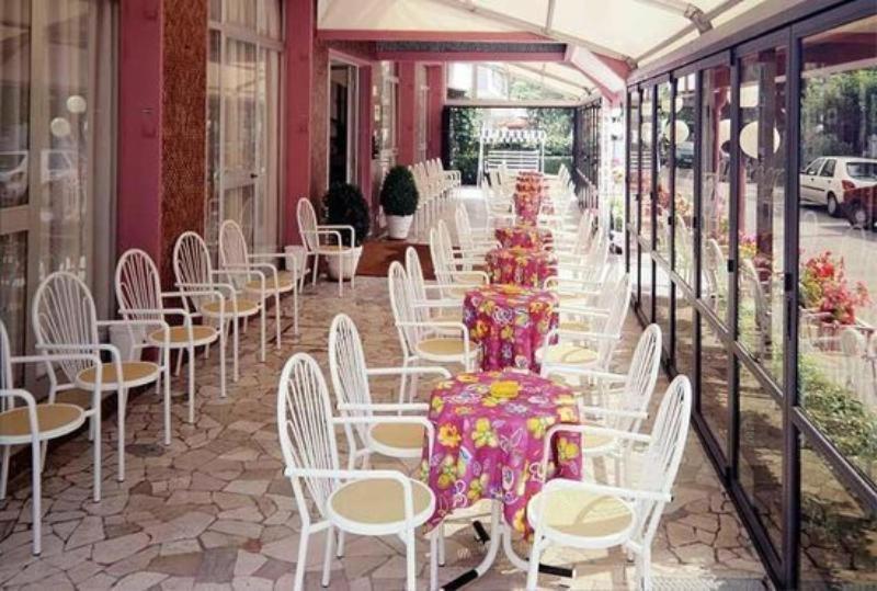 Hotel Sabbia D'Oro Rimini Exteriör bild